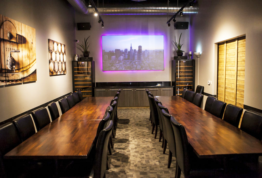 So Unique The Point Patio Bar and Bistro